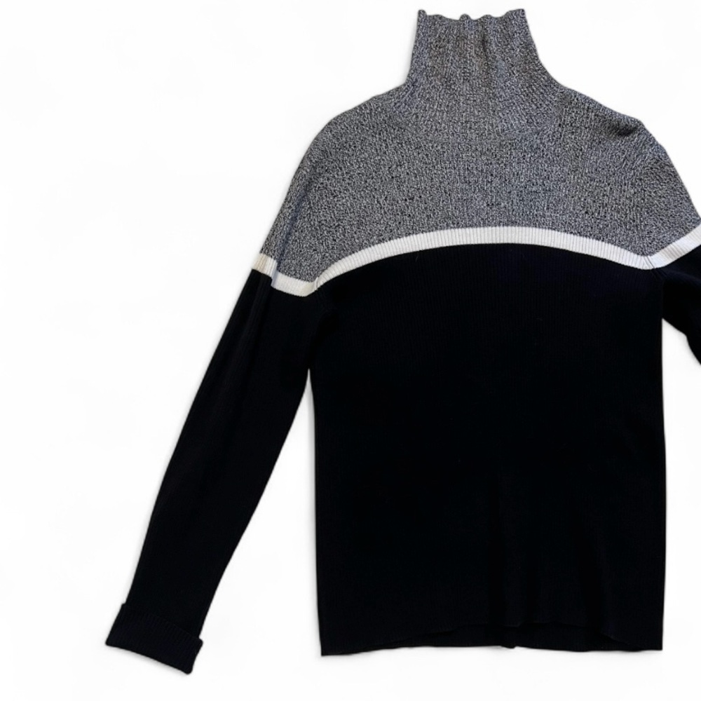 Liz Claiborne Black and Gray Knit Turtleneck Sweater - Picture 2 of 4